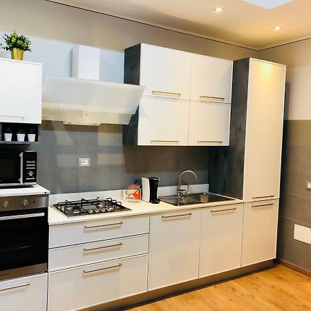 Marina Apartment & Suite Вербания Экстерьер фото