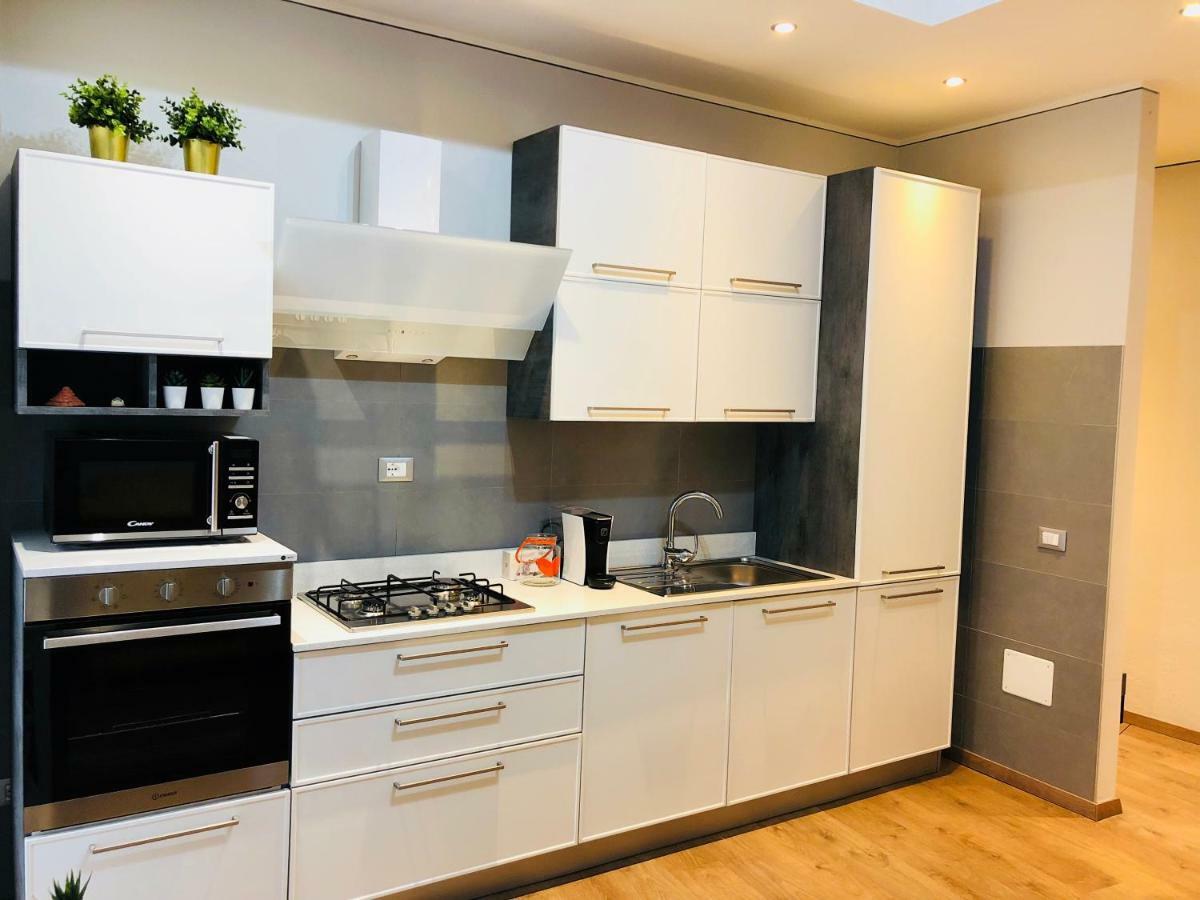 Marina Apartment & Suite Вербания Экстерьер фото